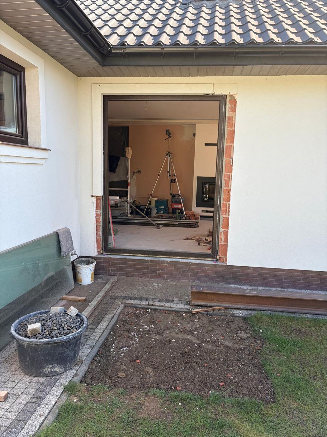Demontaż starej stolarki